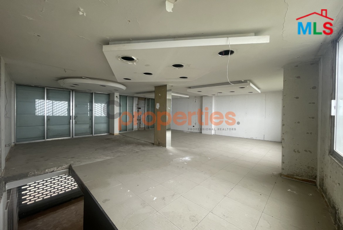 Showroom For Rent In Rayfoun صالة عرض للايجار في ريفون CPKNS01