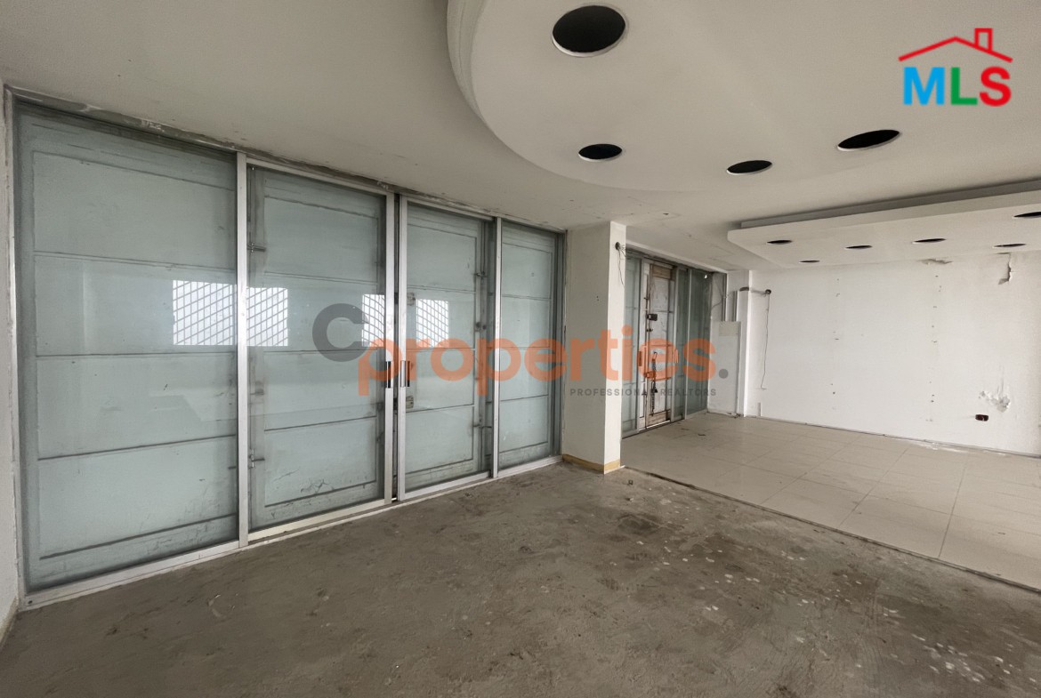 Showroom For Rent In Rayfoun صالة عرض للايجار في ريفون CPKNS01