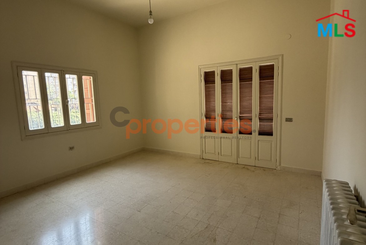 Apartment for rent in Jounieh ШґЩ‚Ш© Щ„Щ„ШҐЩЉШ¬Ш§Ш± ЩЃЩЉ Ш¬Щ€Щ†ЩЉШ© CPKKK01