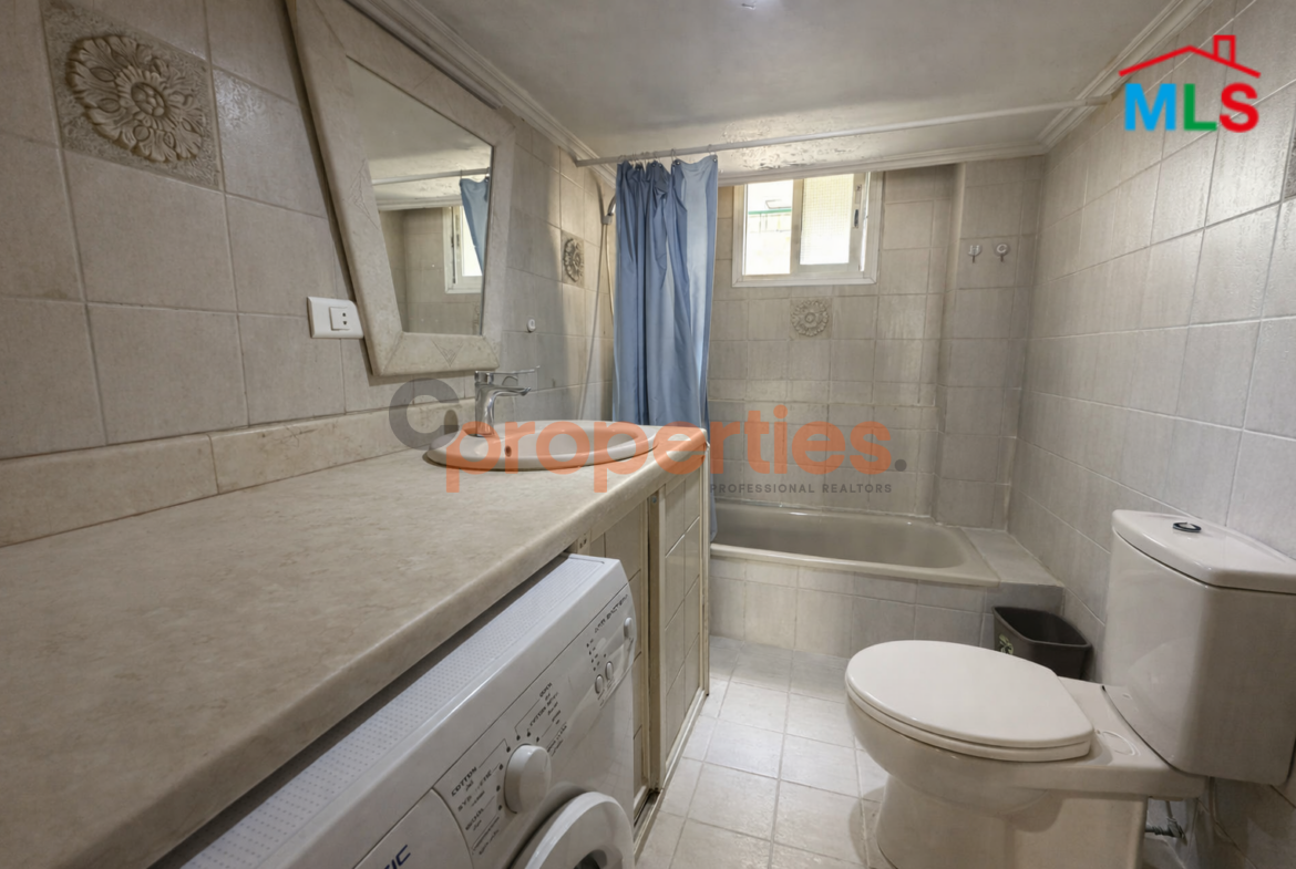 Apartment For Rent in Achrafieh - CPBEC21