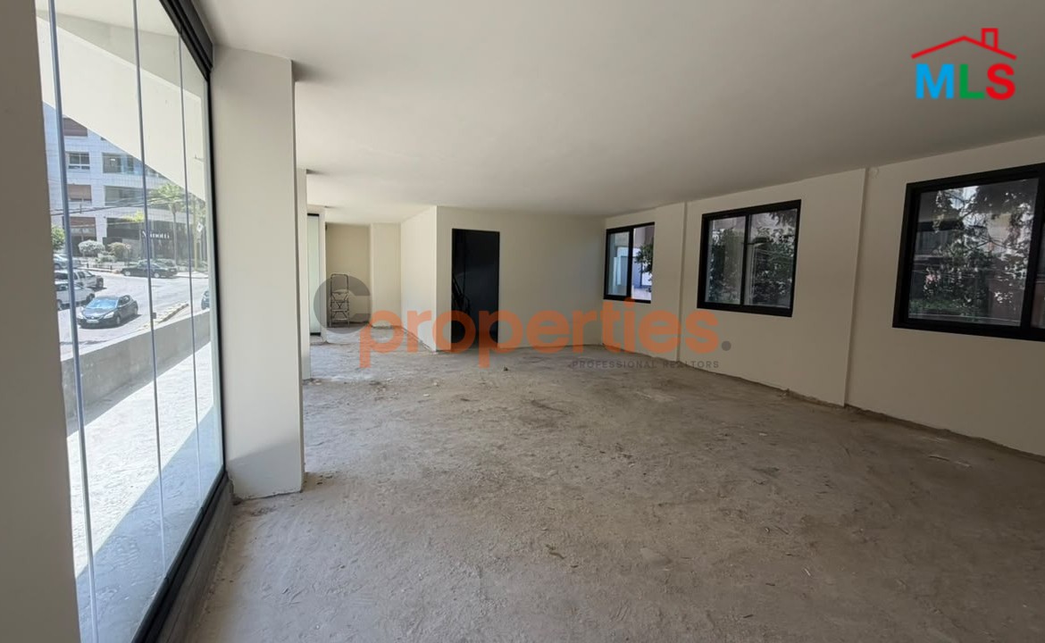 Commercial spacefor rent in Achrafieh CPBPK35