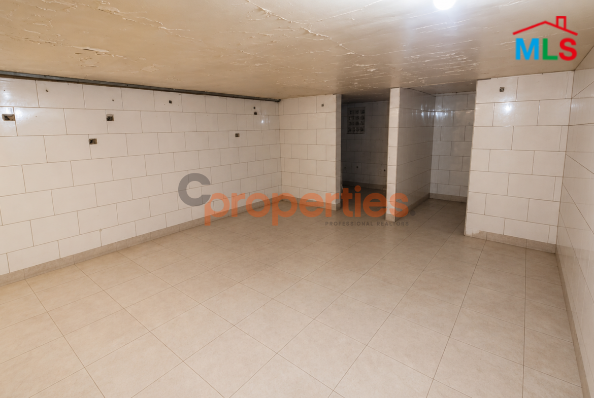 Commercial space for rent in Achrafieh CPBPK39