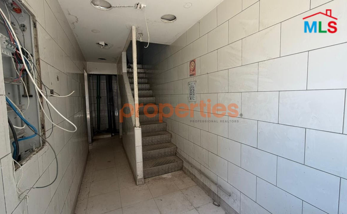 Commercial space for rent in Achrafieh CPBPK39