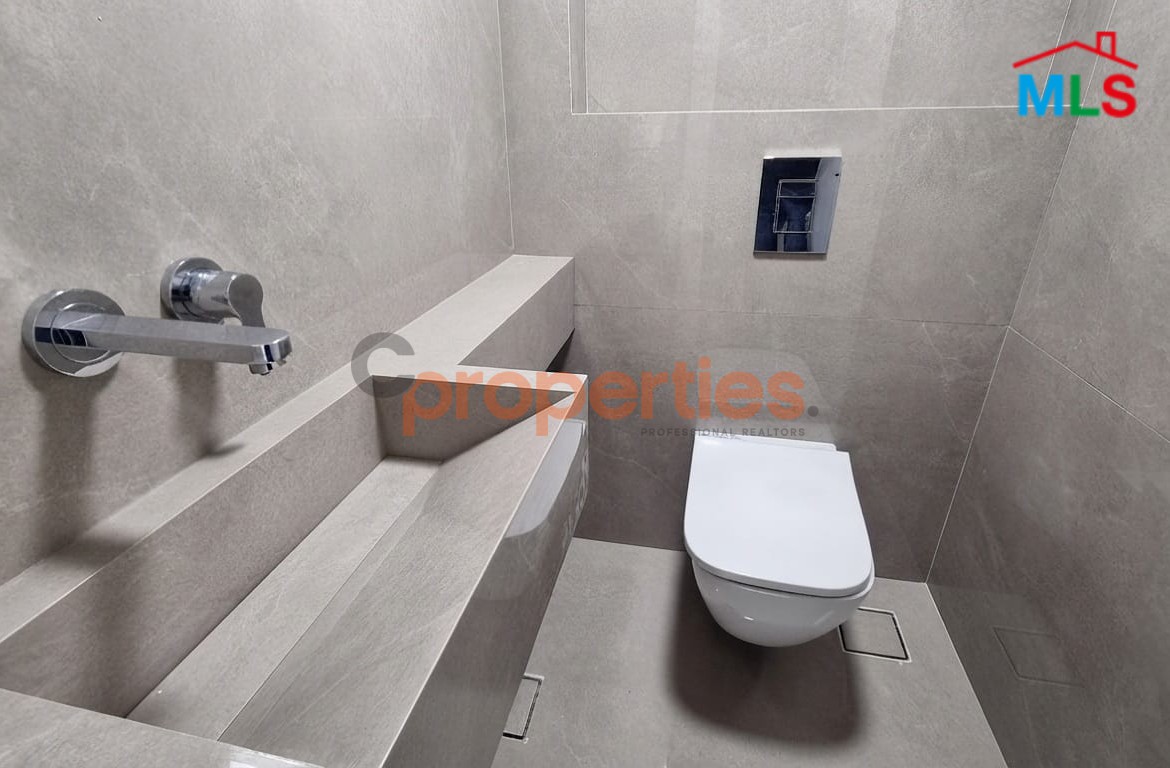 Apartment For Rent In Achrafieh - CPBMH28