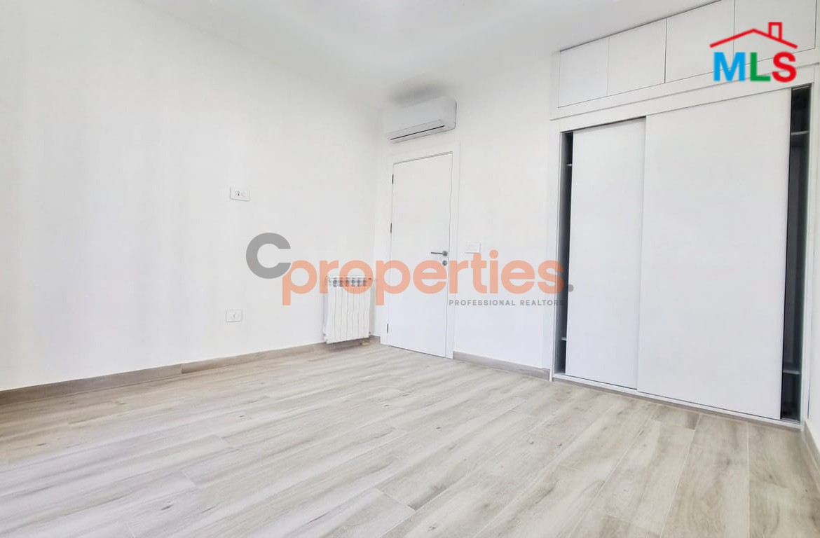 Apartment For Rent In Achrafieh - CPBMH28