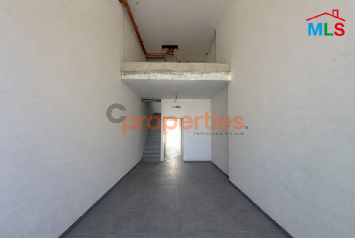 Shop For Rent in Ashrafieh - CPBEC19