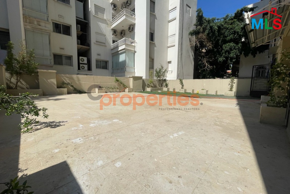 Apartment for rent in Achrafieh-Gemmayzeh شقة للإيجار في الجميرة - CPBPK32