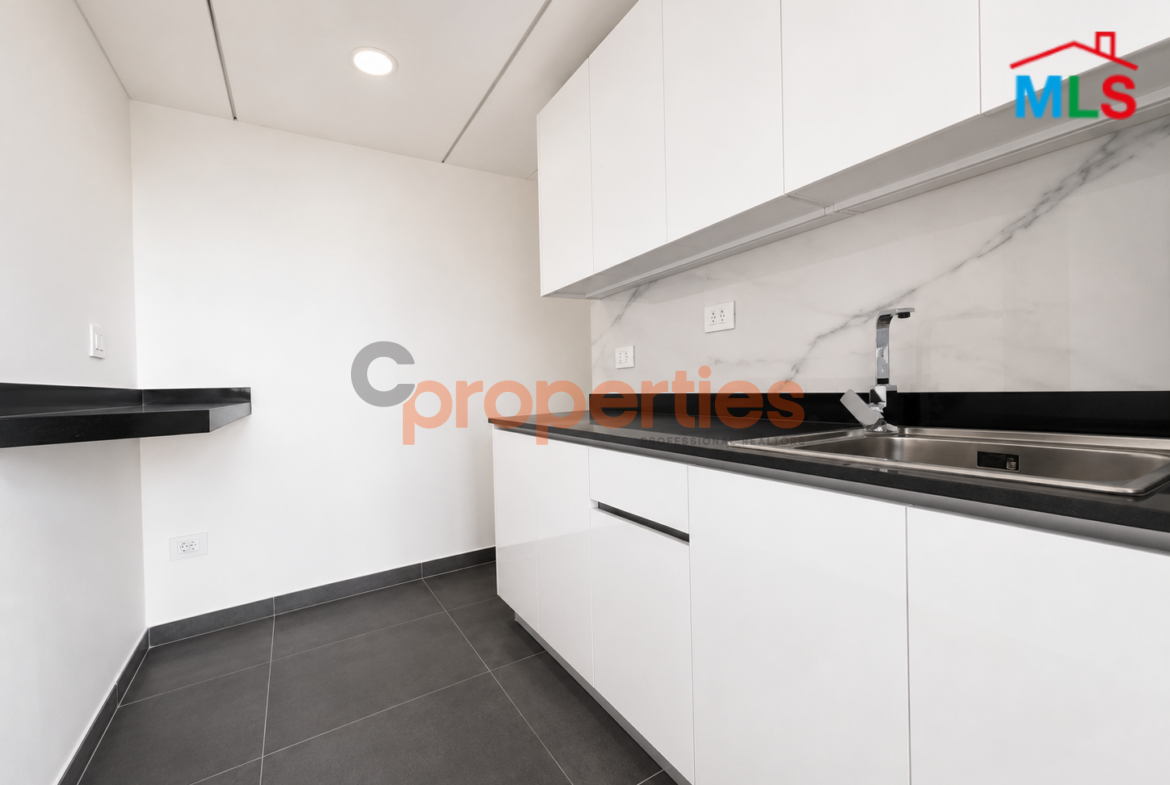 Office For Rent in Dekwaneh مكتب للإيجار في الدكوانة CPES215