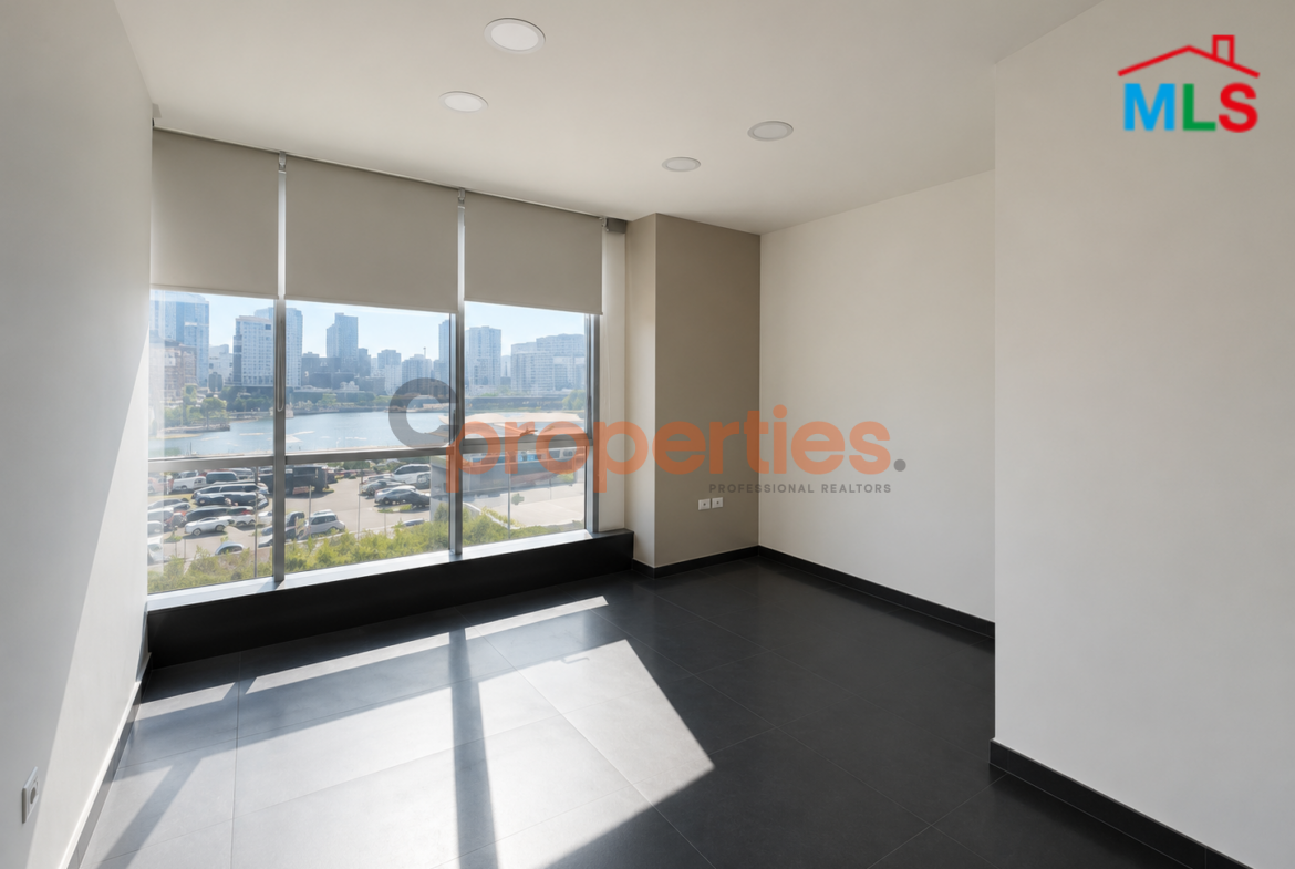 Office For Rent in Dekwaneh مكتب للإيجار في الدكوانة CPES266