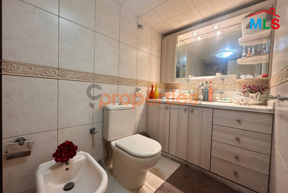 Apartment For Rent in Jnah - شقة للإيجار في الجناح - CPBHS137