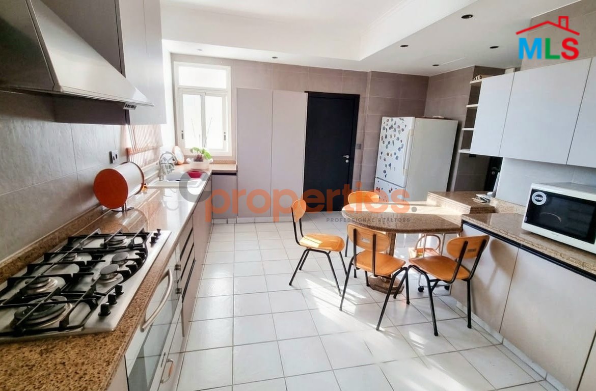 Apartment For Rent In Achrafieh - CPBMH25
