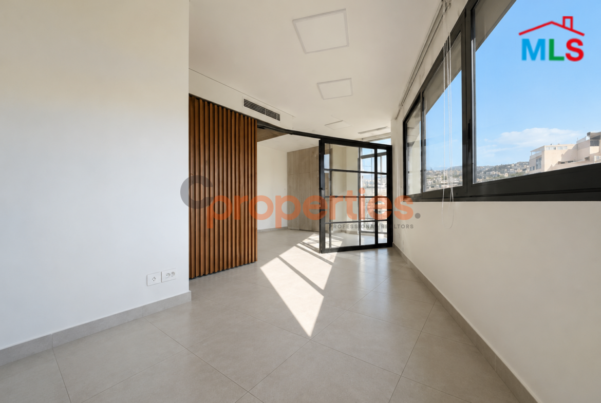 Office For Rent in Antelias مكتب للإيجار في أنطلياس CPES272