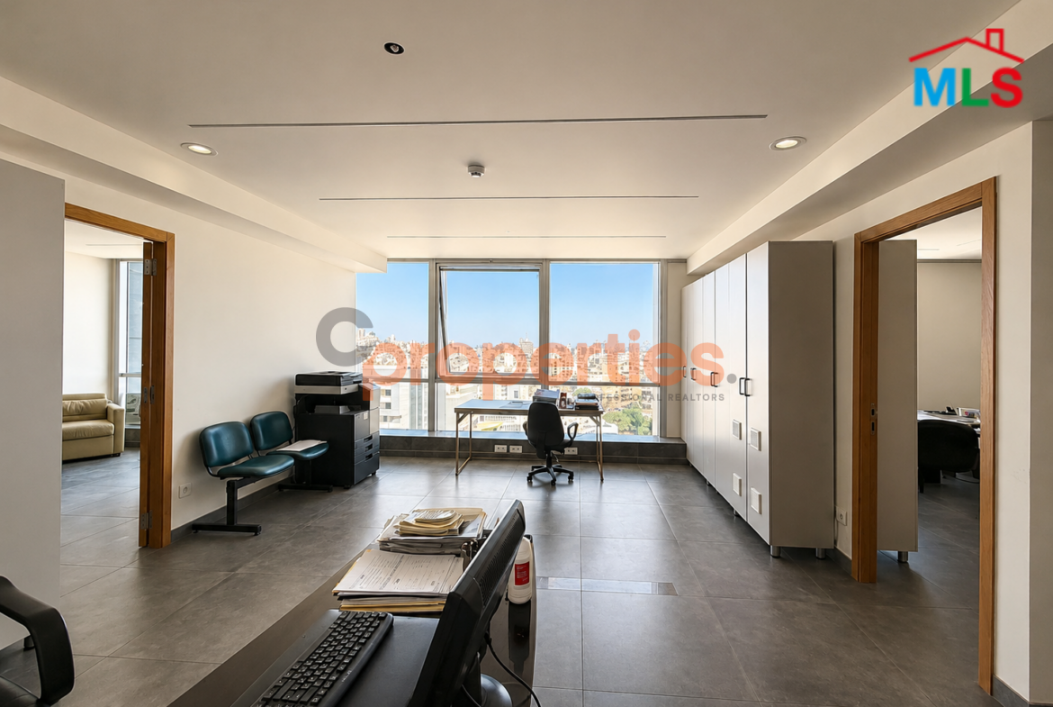 Office For Rent in Dekwaneh - مكتب للإيجار في الدكوانة - CPES296