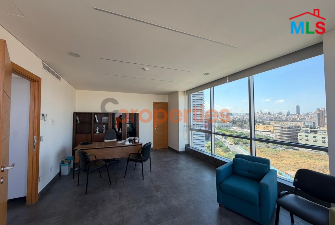 Office For Rent in Dekwaneh - مكتب للإيجار في الدكوانة - CPES296