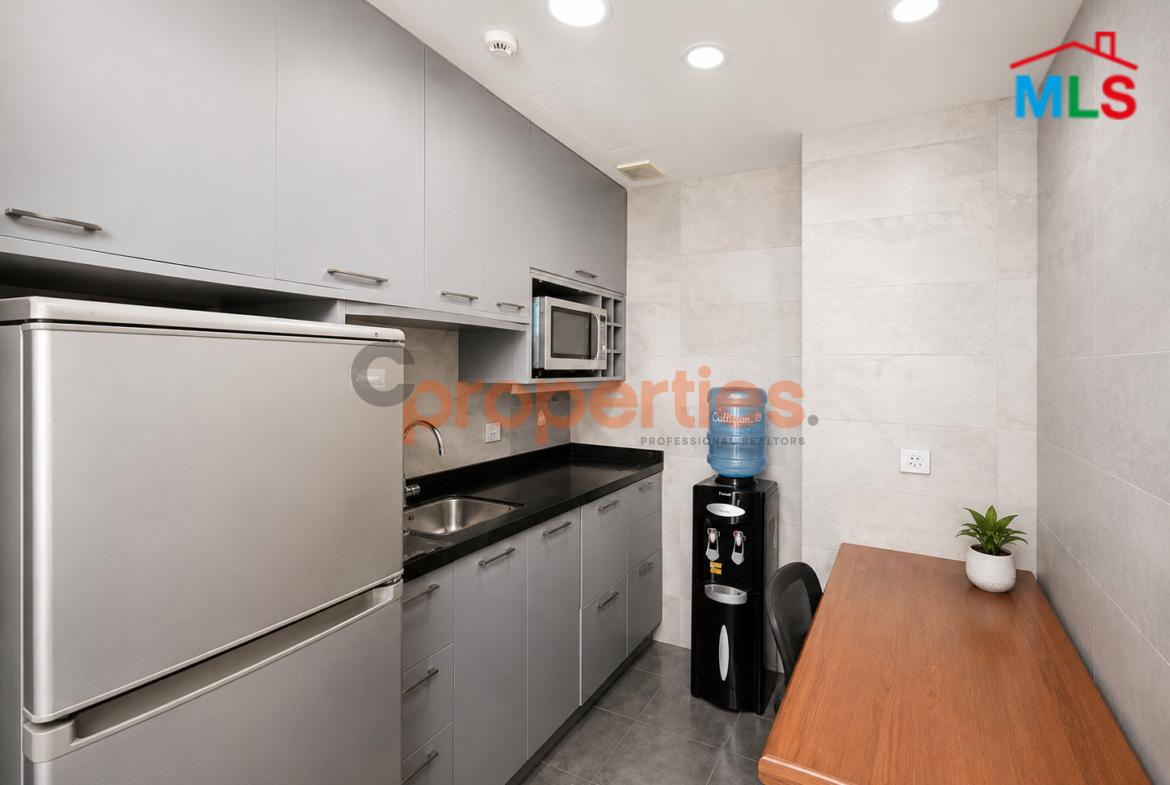 Office For Rent in Dekwaneh - مكتب للإيجار في الدكوانة - CPES296