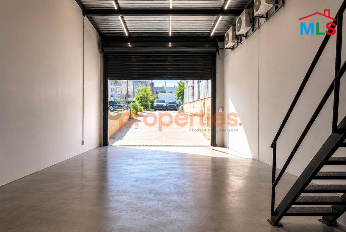Showroom + warehouse for rent in Dora - CPSM525