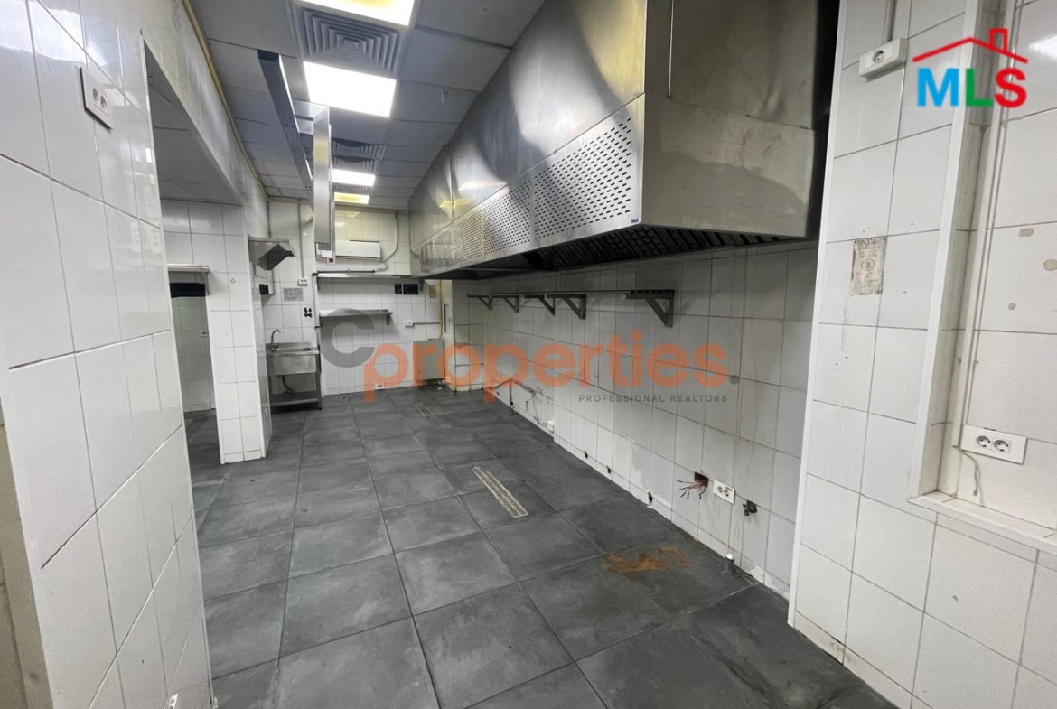 Restaurant for rent in Saifi CPBPK20