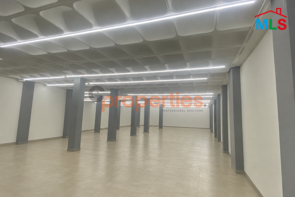 Showroom For Rent In mkalles Main Highway -CPHJ29 - صالة عرض للإجارة في المكلس