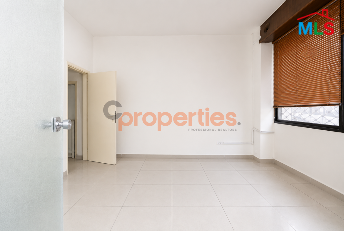Shop For Rent In Achrafieh | Rmeil - CPBRC15