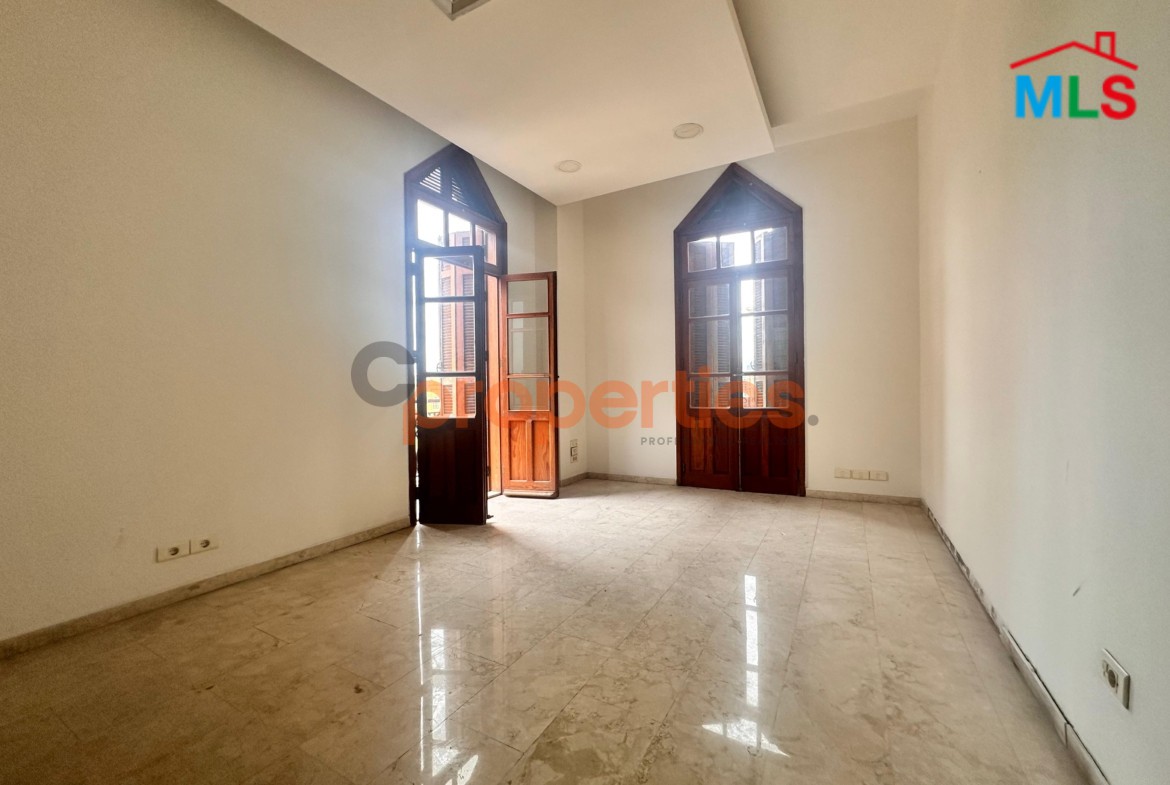 Office For Rent In Downtown Beirut - CPBHS119