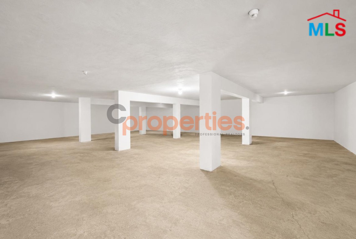 Warehouse For Rent in Hazmieh - مستودع للايجار في الحازمية - CPCH46