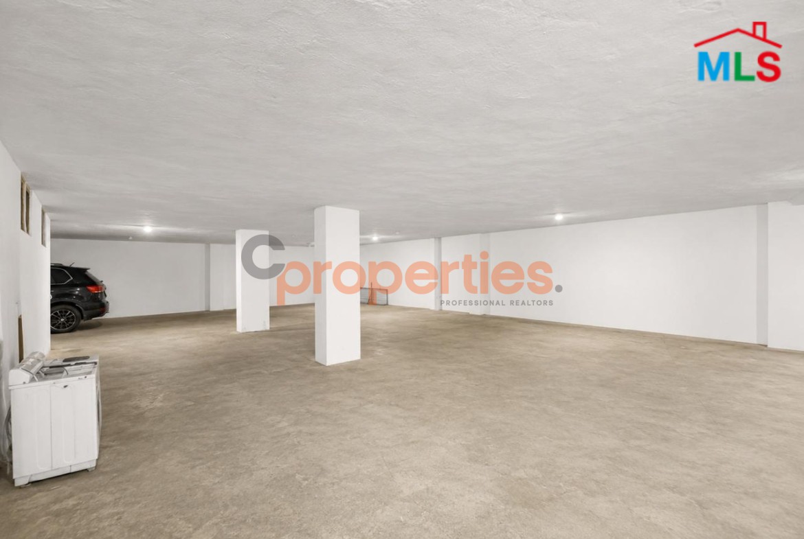 Warehouse For Rent in Hazmieh - مستودع للايجار في الحازمية - CPCH46