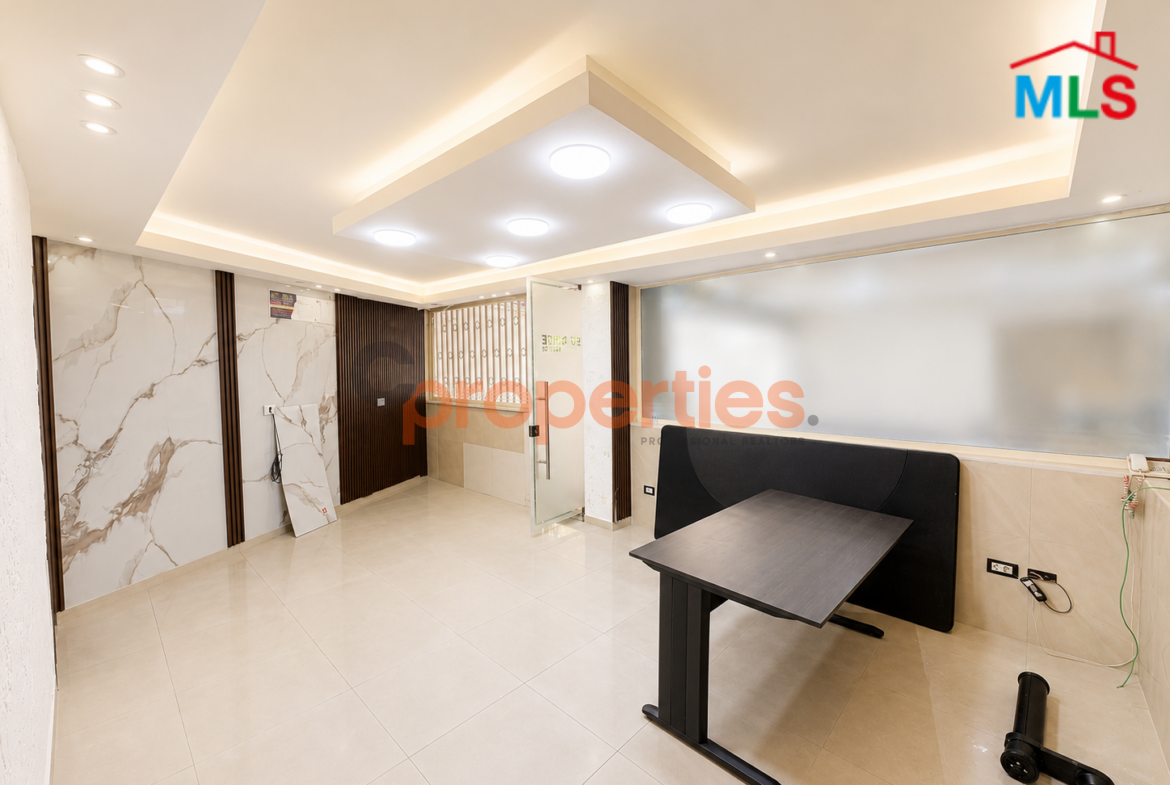Warehouse For Rent in Hazmieh - مستودع للايجار في الحازمية - CPCH46