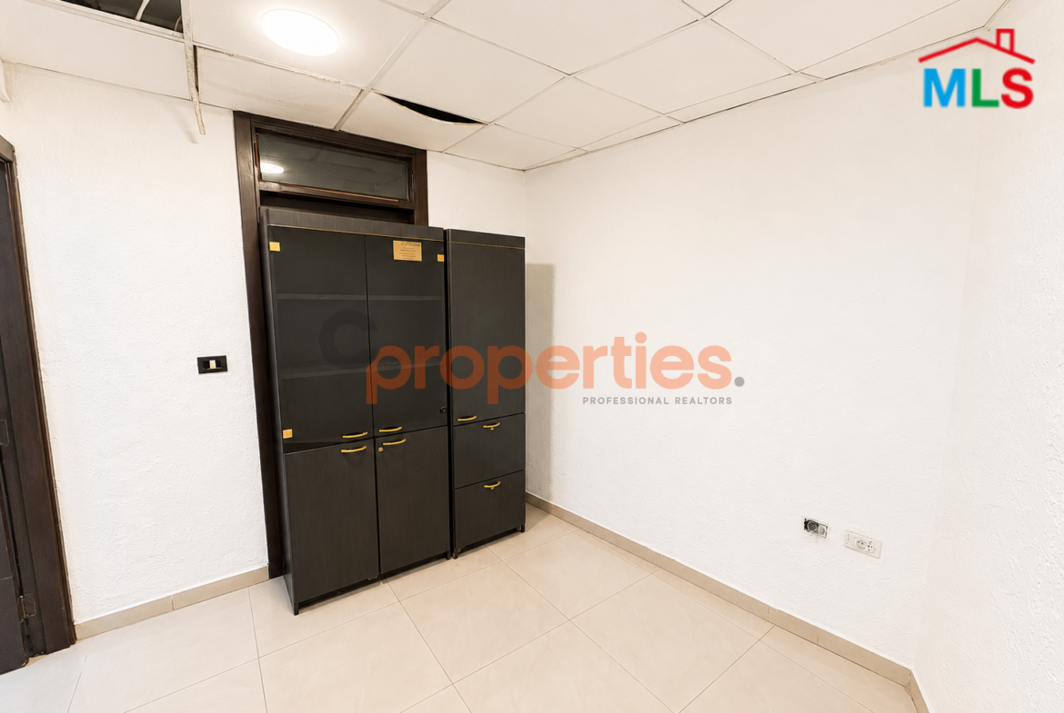 Warehouse For Rent in Hazmieh - مستودع للايجار في الحازمية - CPCH46