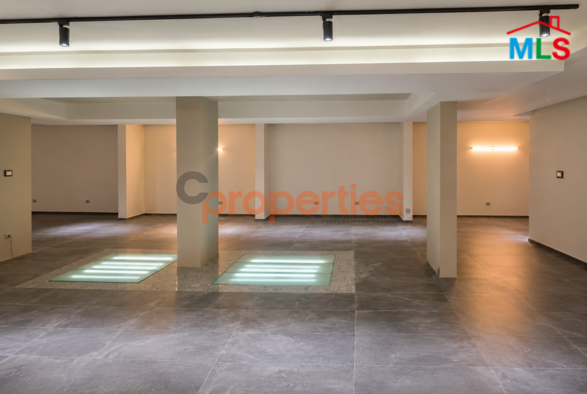 Large Shop & Showroom For Rent In Dekwaneh | CPCC194