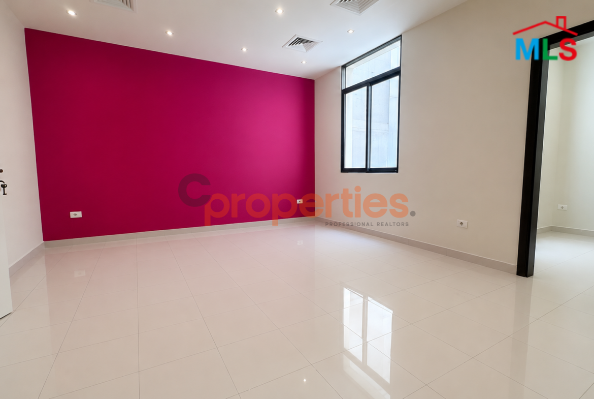 Office For Rent in Downtown Beirut - CPBHS109 مكتب للإيجار في وسط بيروت
