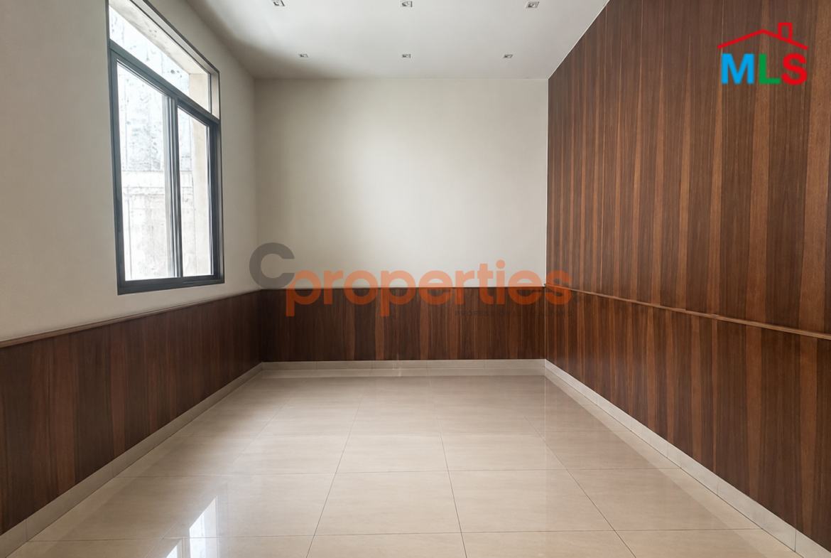Office For Rent in Downtown Beirut - CPBHS109 مكتب للإيجار في وسط بيروت