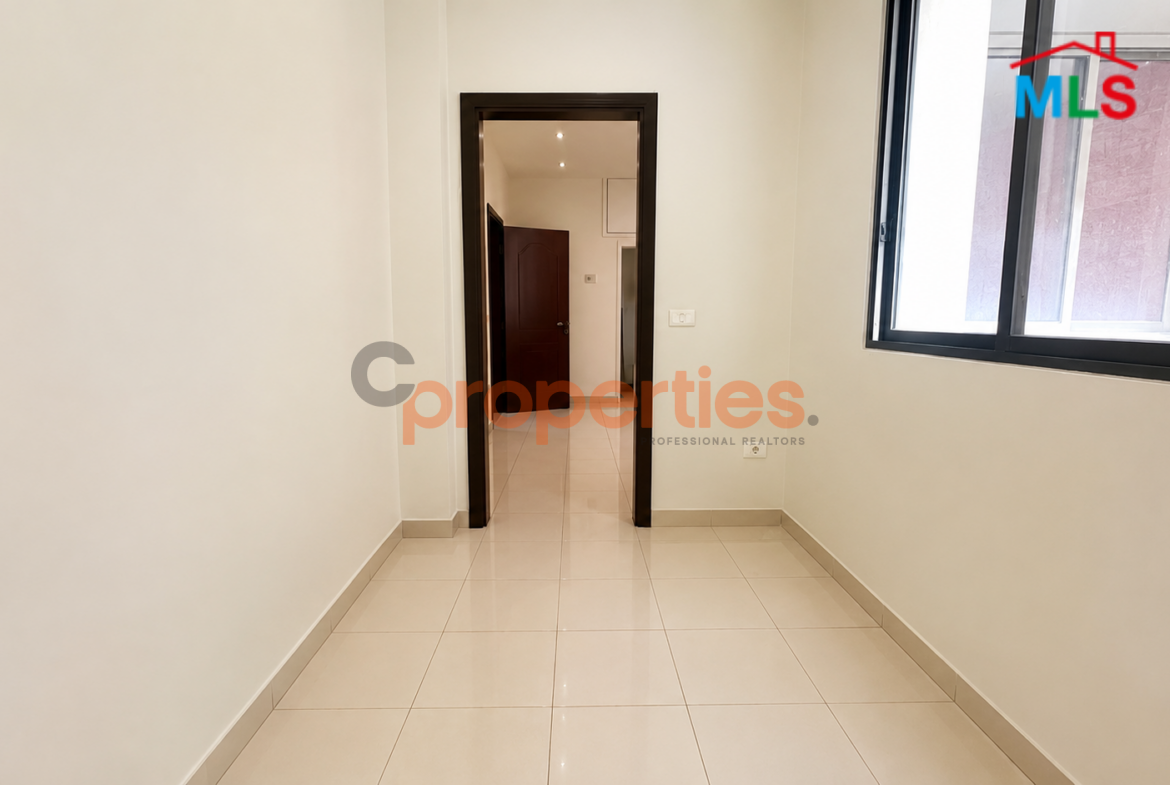 Office For Rent in Downtown Beirut - CPBHS109 مكتب للإيجار في وسط بيروت