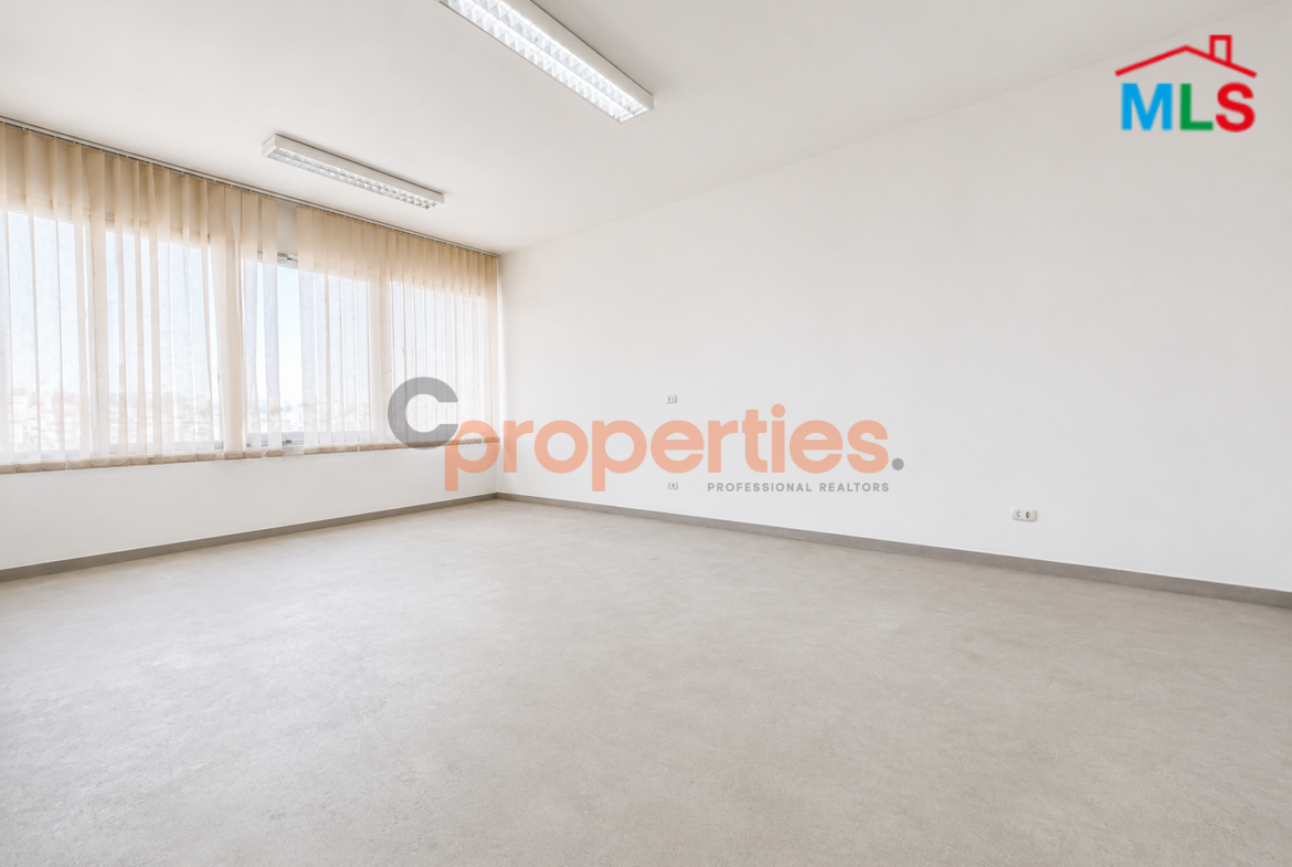 Office for rent in Hamra CPBMKH24 مكتب للإيجار في الحمرا