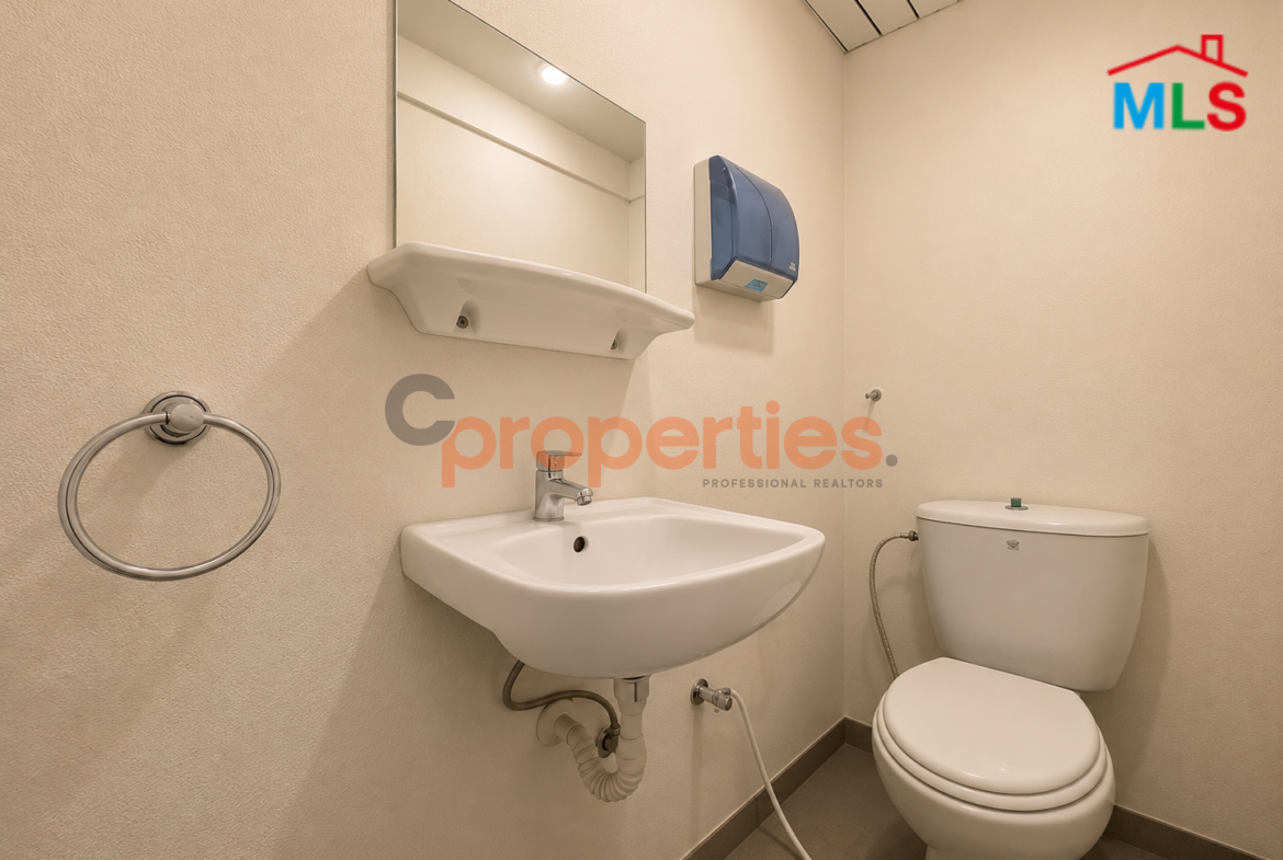 Office for rent in Hamra CPBMKH24 مكتب للإيجار في الحمرا
