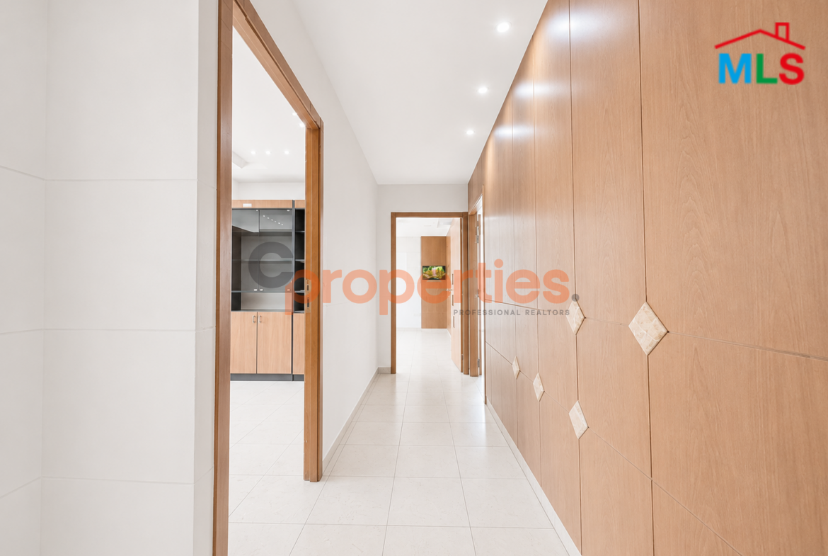 Office for rent in Hamra CPBMKH25 مكتب للإيجار في الحمرا