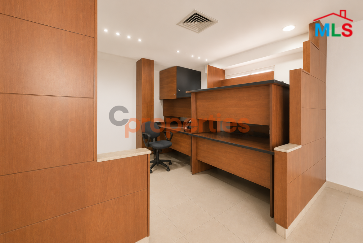 Office for rent in Hamra CPBMKH25 مكتب للإيجار في الحمرا