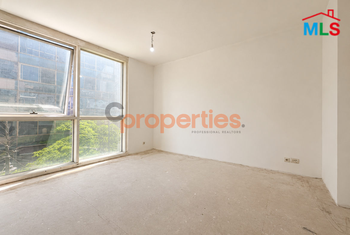 Office for rent in Hamra CPBMKH27 مكتب للإيجار في الحمرا