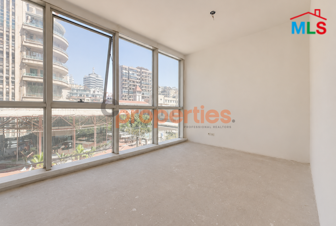 Office for rent in Hamra CPBMKH27 مكتب للإيجار في الحمرا