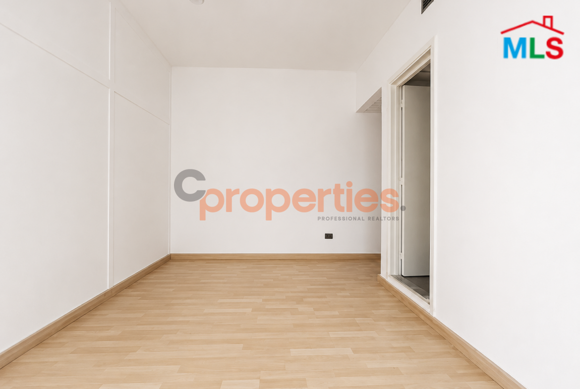 Office for rent in Hamra CPBMKH29 مكتب للإيجار في الحمرا