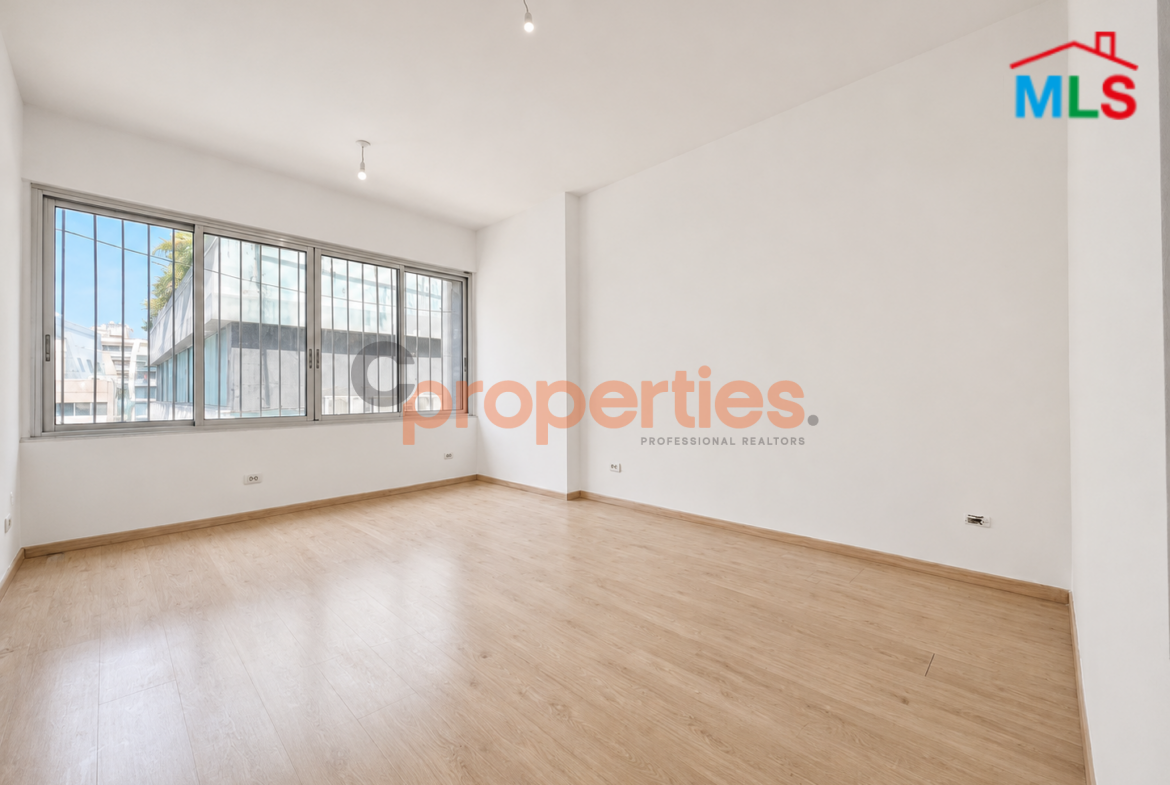 Office for rent in Hamra CPBMKH29 مكتب للإيجار في الحمرا
