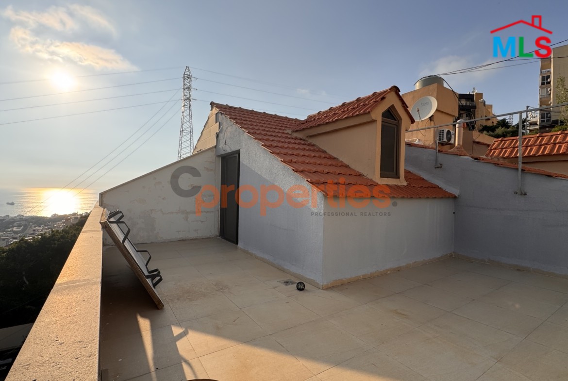 Rooftop For Rent In Awkar- منزل للإيجار في عوكر - CPTA111