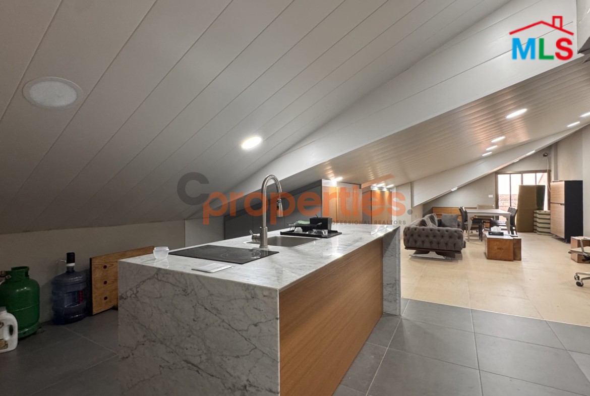 Rooftop For Rent In Awkar- منزل للإيجار في عوكر - CPTA111