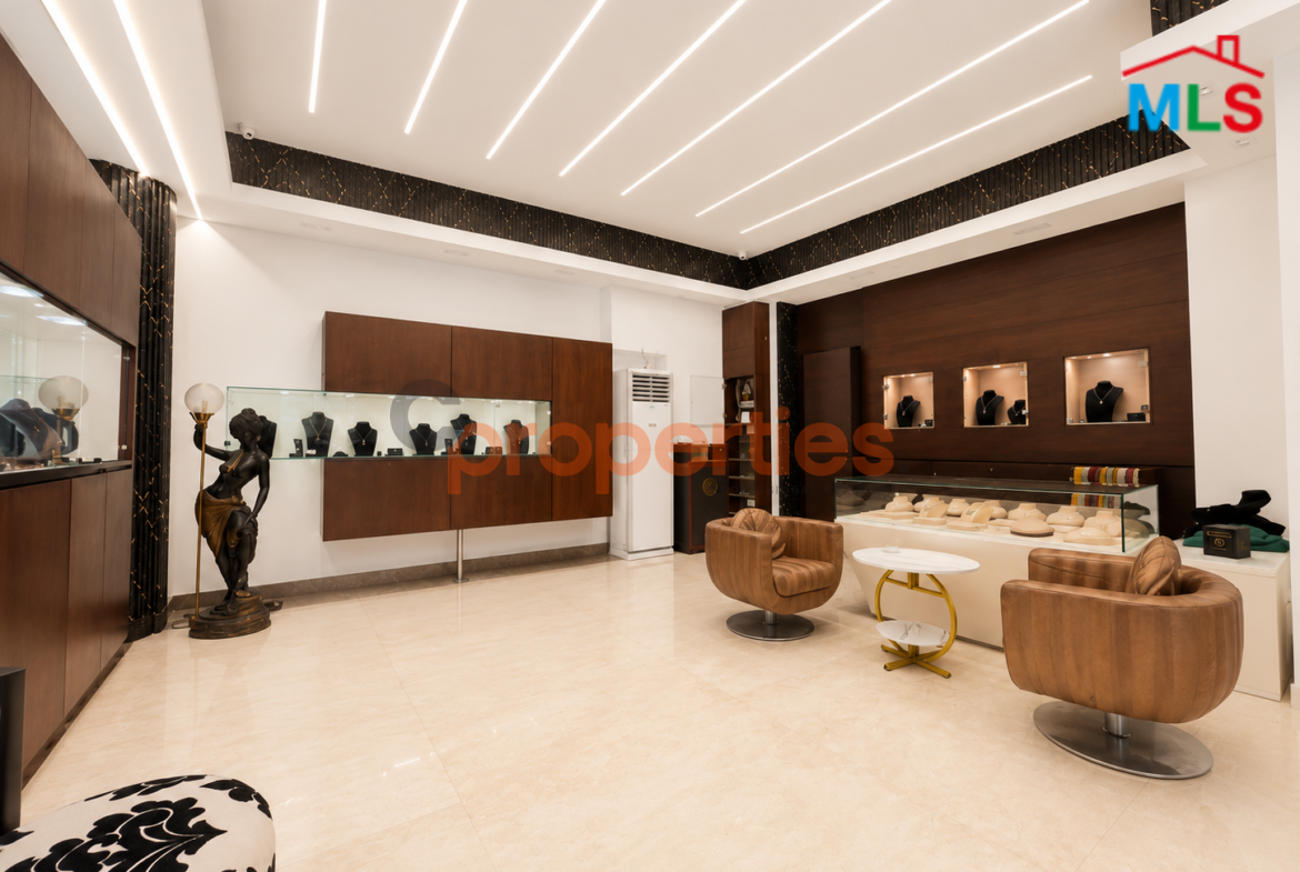 Shop for rent in Hamra CPBMKH31