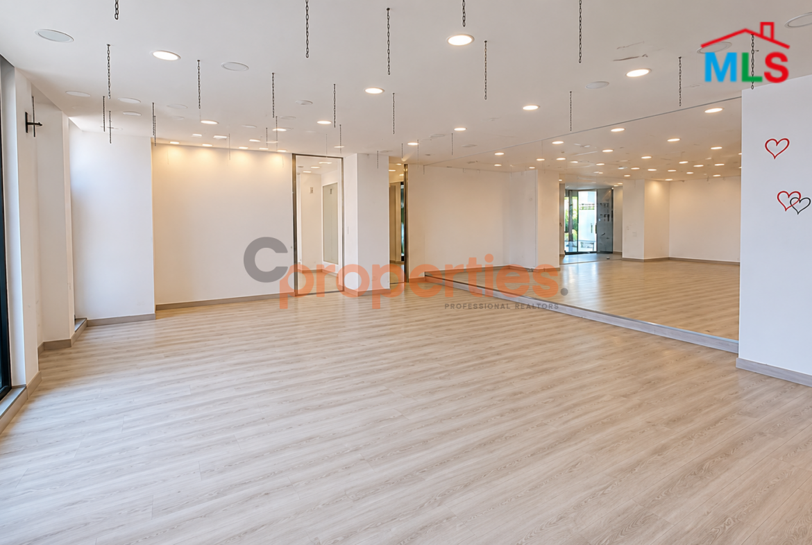 Shop For Rent in Ramlet al Baydah - CPBHS93