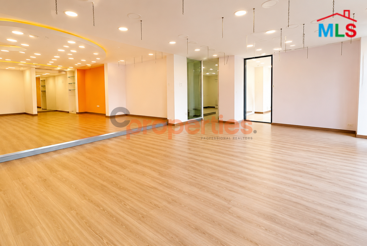 Shop For Rent in Ramlet al Baydah - CPBHS93