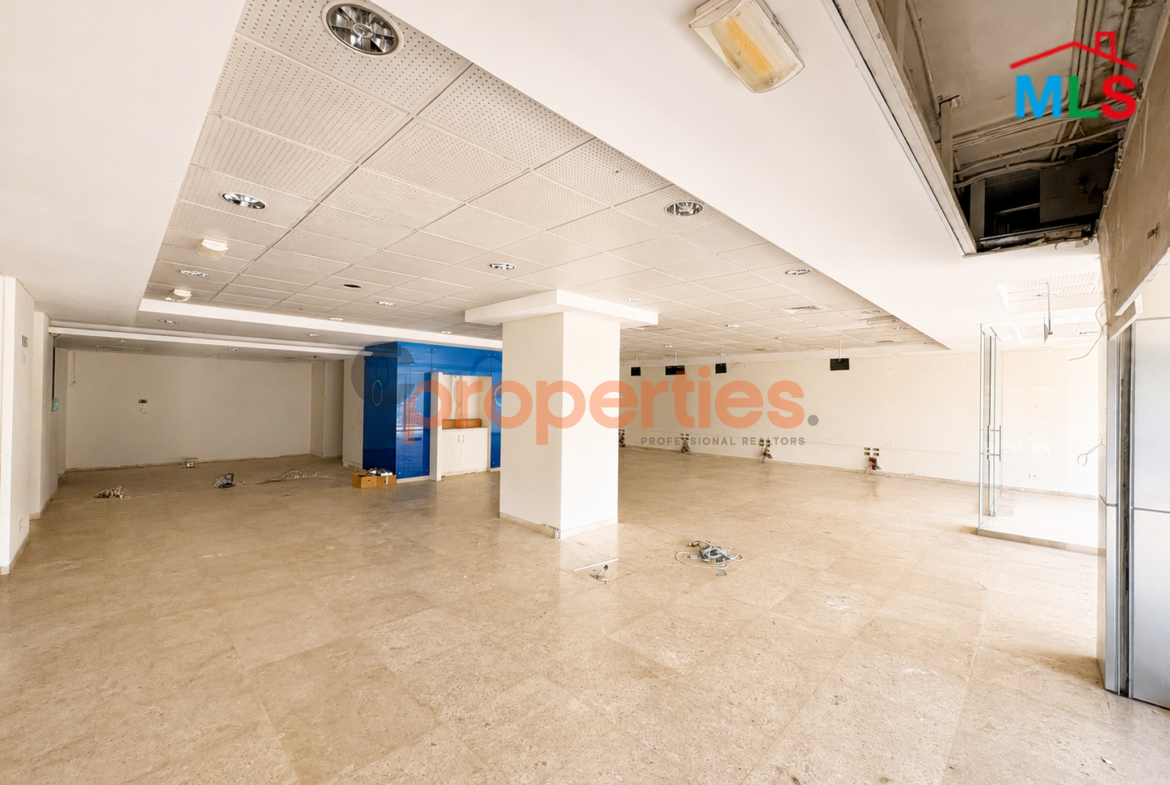Showroom For Rent In Hazmieh - Prime Location - CPCH37