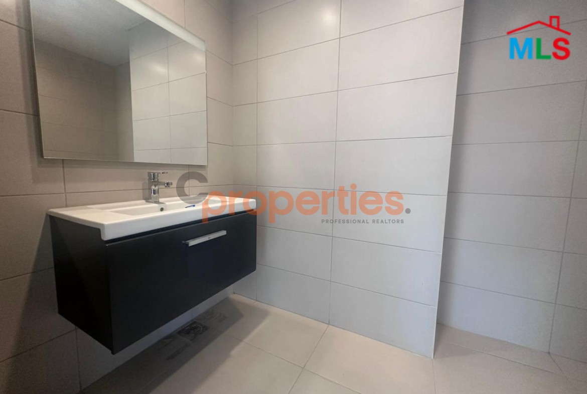 Office For Rent in Ramlet al Baydah - CPBHS82