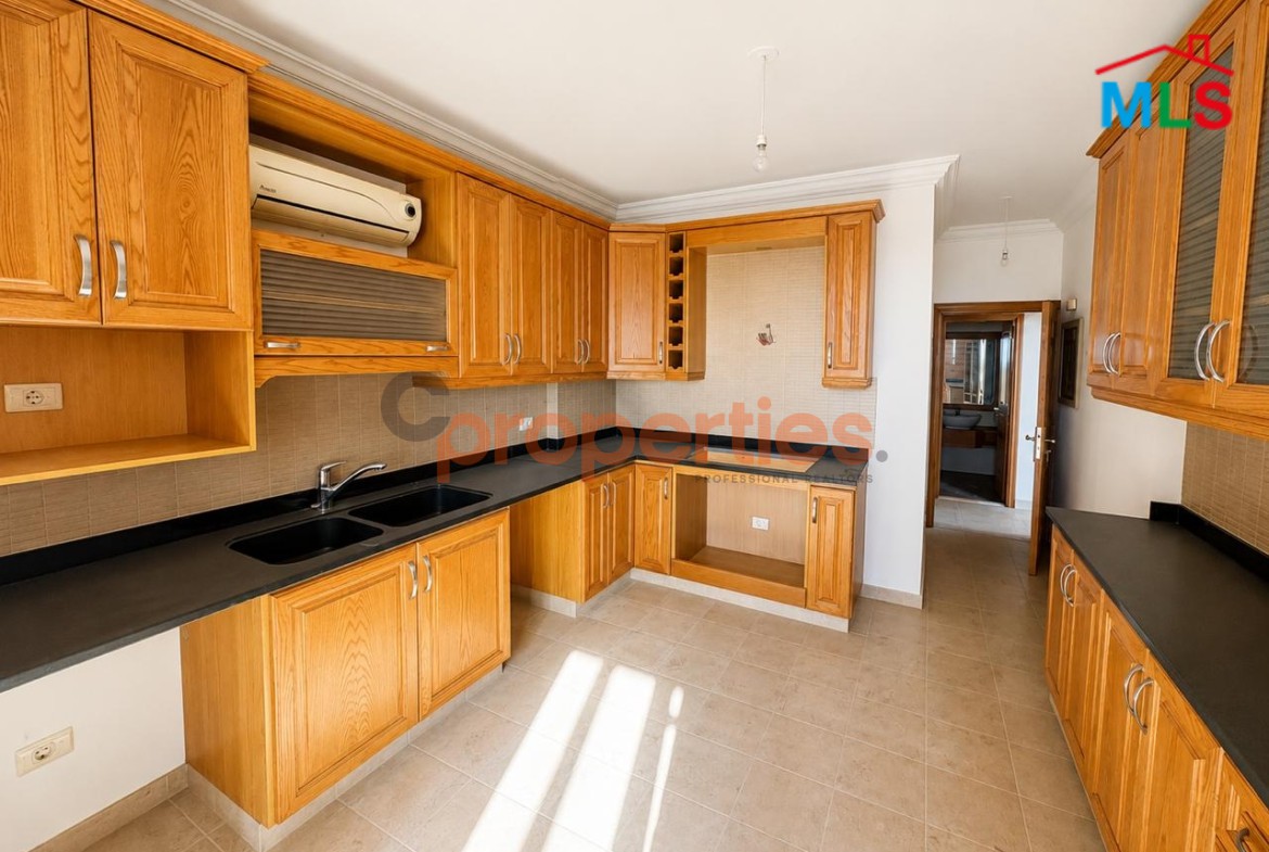Apartment For Rent in Baabda - CPCH36