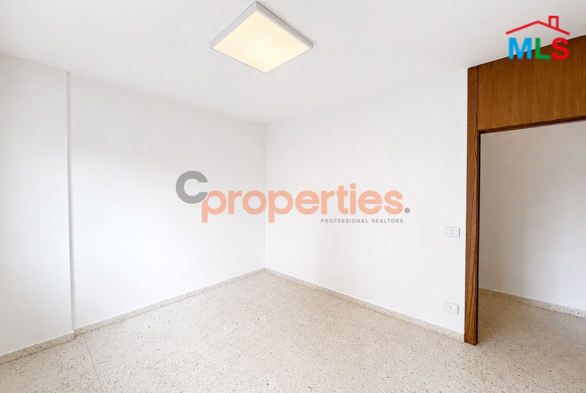 Office For Rent In Jdeideh - CPES292