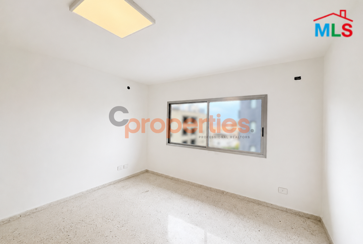 Office For Rent In Jdeideh - CPES292